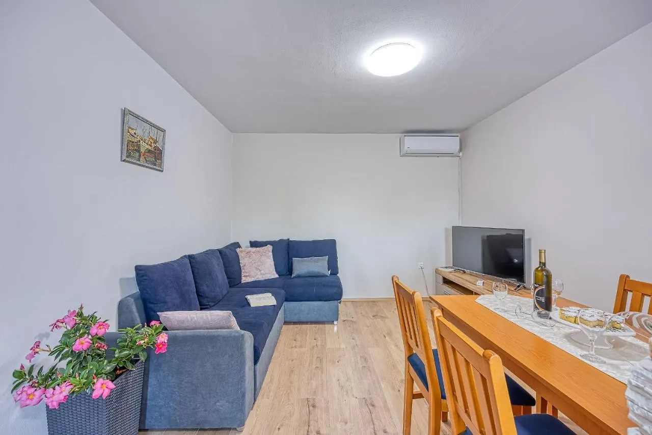 Apartman Mia Kanfanar 0*,  Hırvatistan